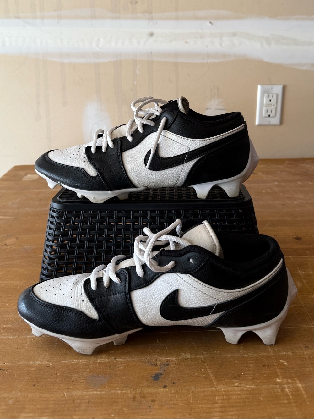 Nike Air Jordan 1 Low TD Football Cleats Panda Black White Men’s 9.5 FJ6245-100